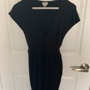 Artizia Wilfred Free